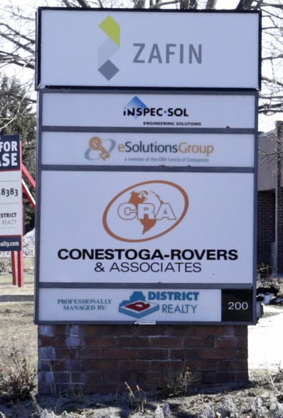 179 Colonnade Rd, Nepean, ON à louer - Photo de l’immeuble – Image 3 sur 6