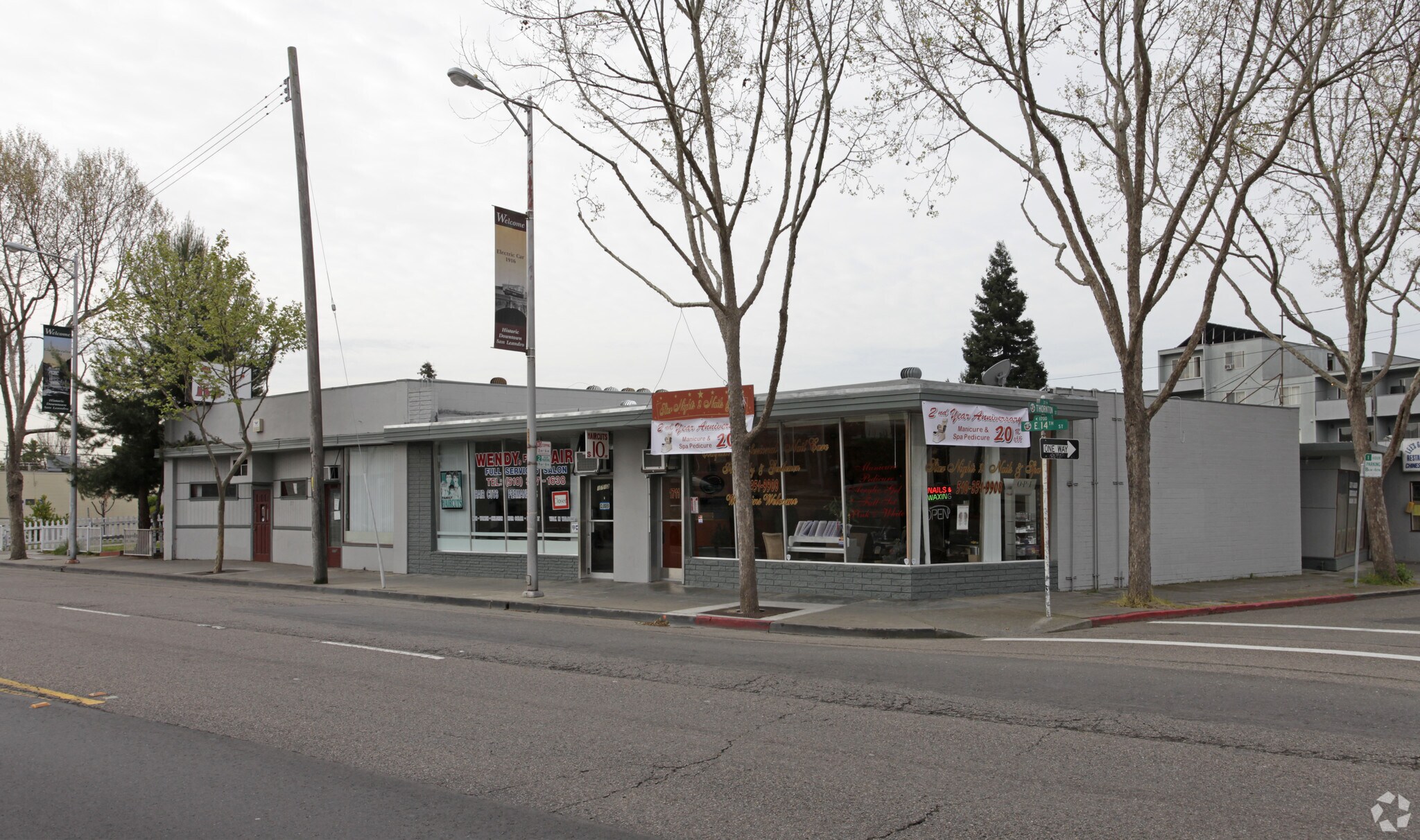 1711-1717 E 14th St, San Leandro, CA à vendre Photo de l’immeuble– Image 1 sur 10