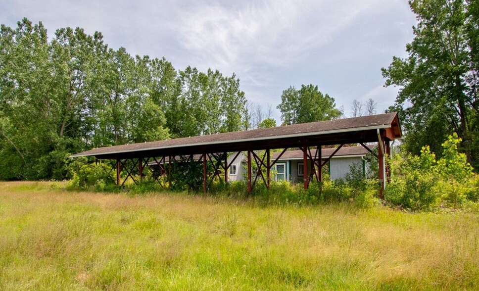 17071 Ridge Rd, Holley, NY à vendre - Photo de l’immeuble – Image 3 sur 7