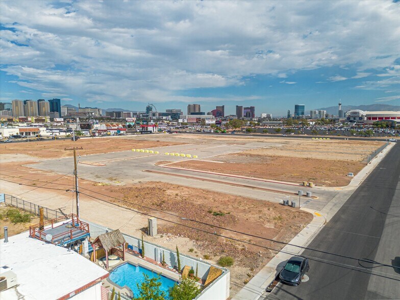 851 E Tropicana Ave, Las Vegas, NV à vendre - Aérien – Image 3 sur 37
