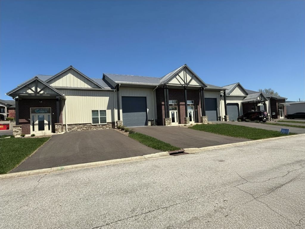 8000 Hardy Way, Sellersburg, IN à vendre Photo de l’immeuble– Image 1 sur 6