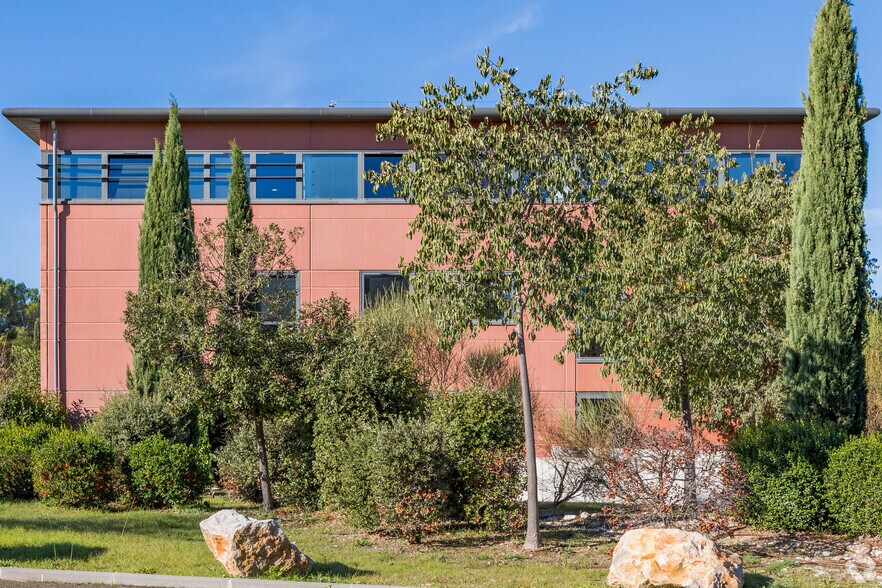 380 Avenue Archimède, Aix-en-Provence à louer - Photo de l’immeuble – Image 1 sur 2