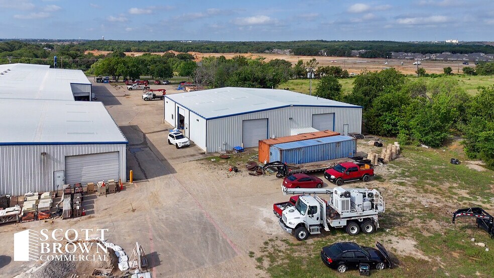 7923 E McKinney St, Denton, TX à louer - Photo de l’immeuble – Image 3 sur 19
