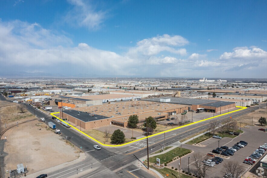 4221 Monaco St, Denver, CO à louer - Photo principale – Image 1 sur 21