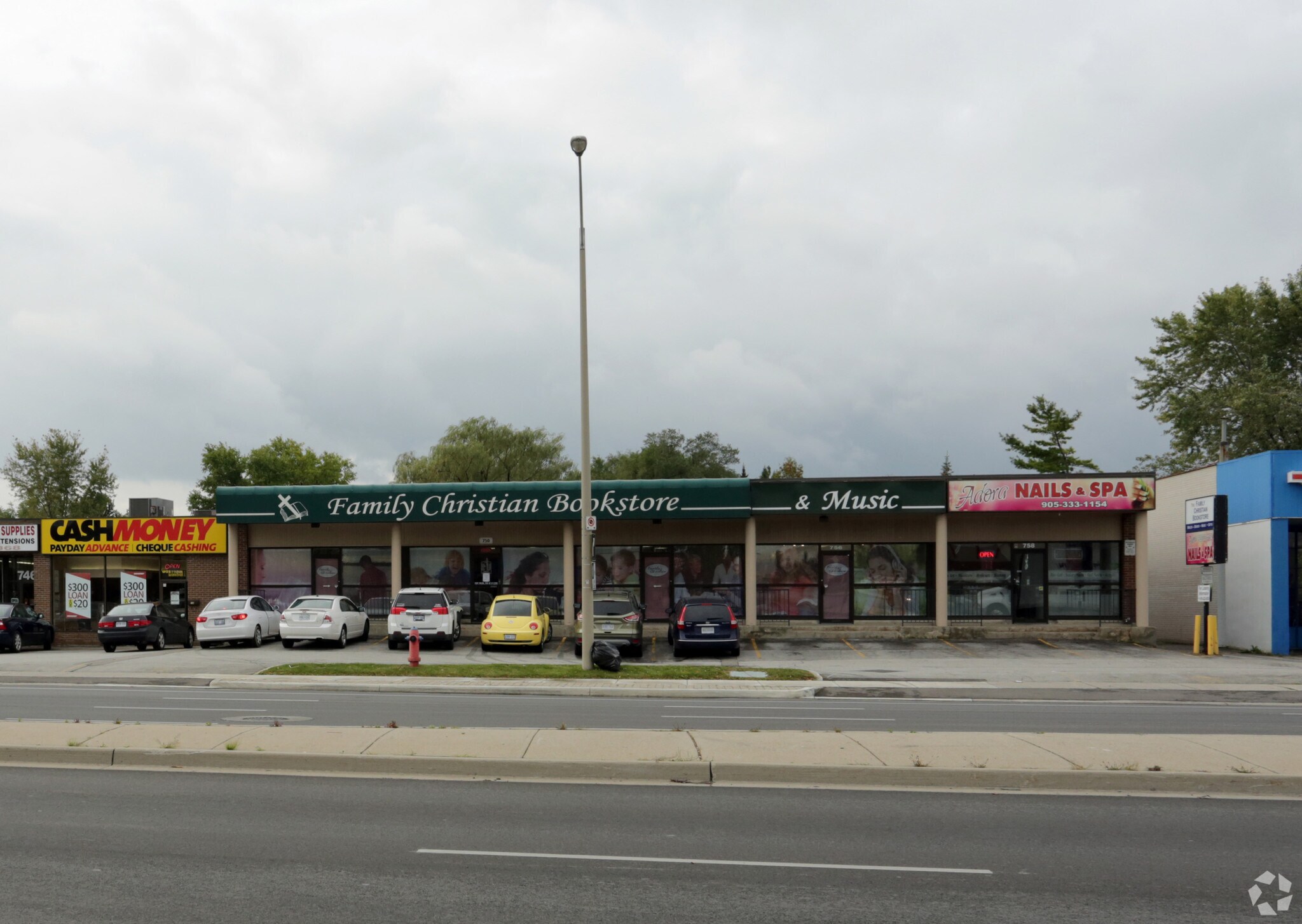 744-758 Guelph Line, Burlington, ON à louer Photo principale– Image 1 sur 7