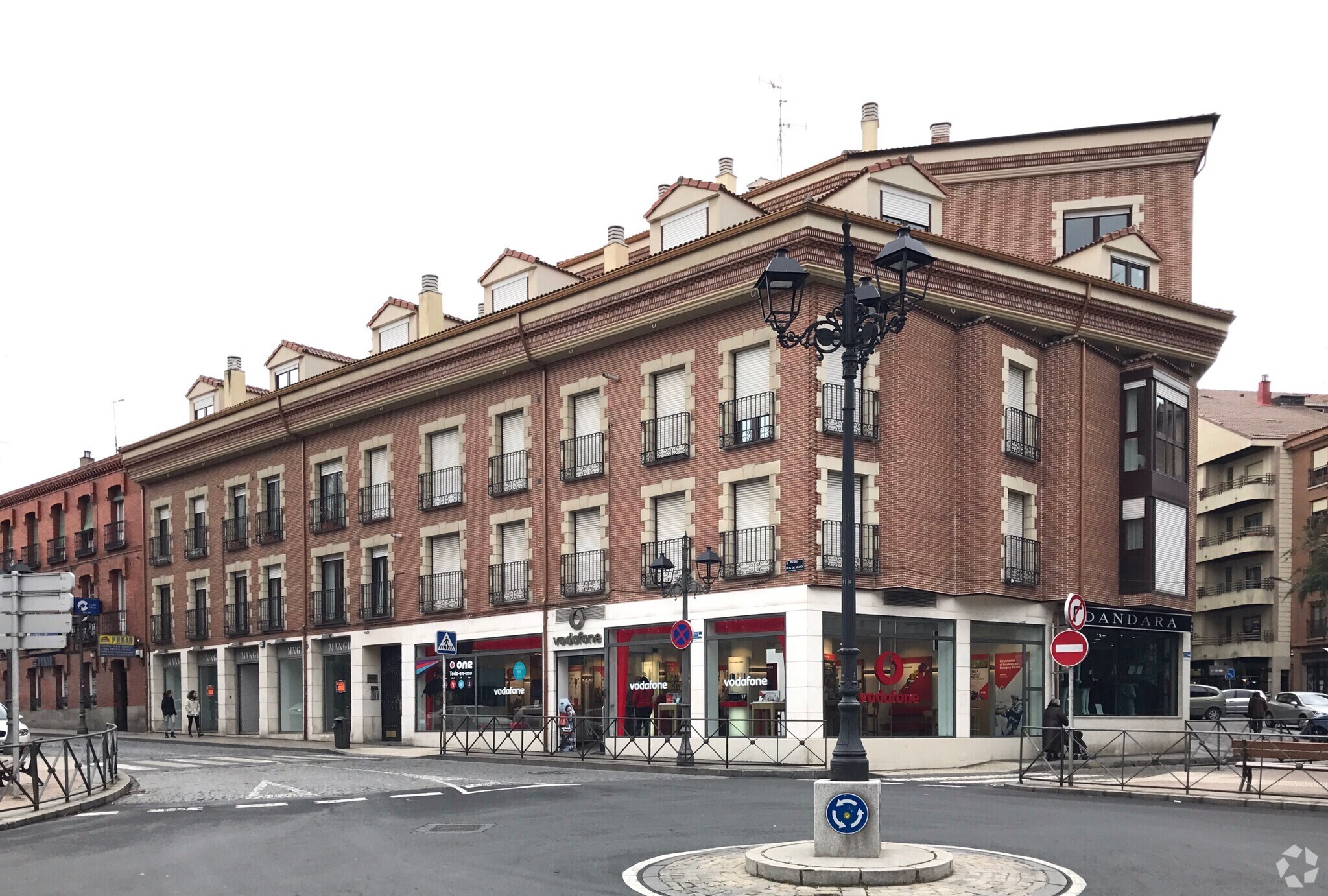 Local commercial dans Ávila, Ávila à louer Photo principale– Image 1 sur 3