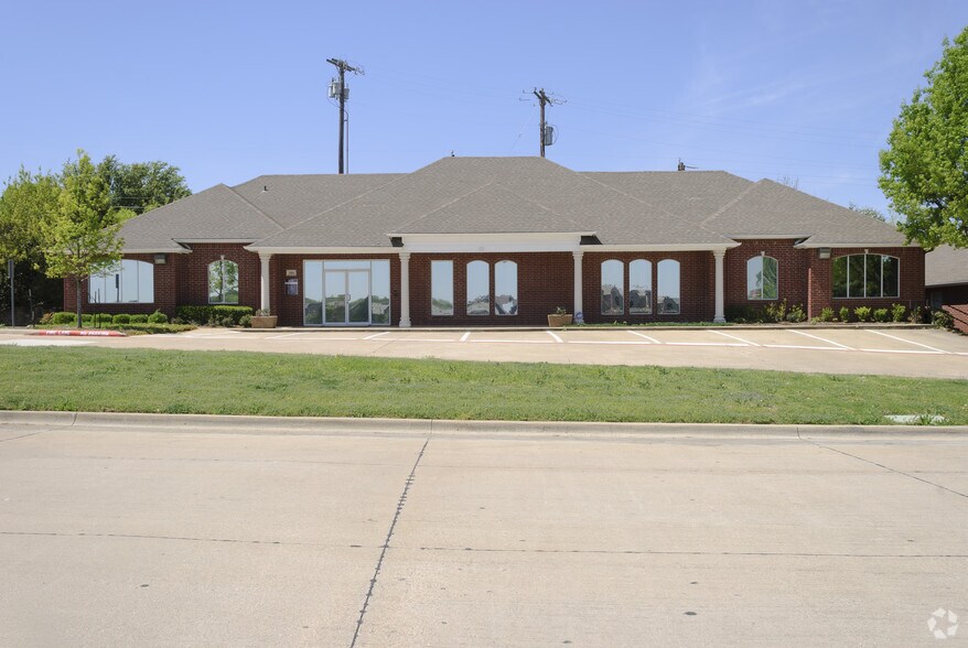 140 S Village Center Rd, Southlake, TX à vendre - Photo de l’immeuble – Image 2 sur 3