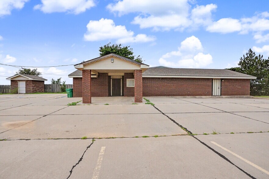 1220 S Broadway, Hobart, OK à vendre - Photo de l’immeuble – Image 3 sur 29