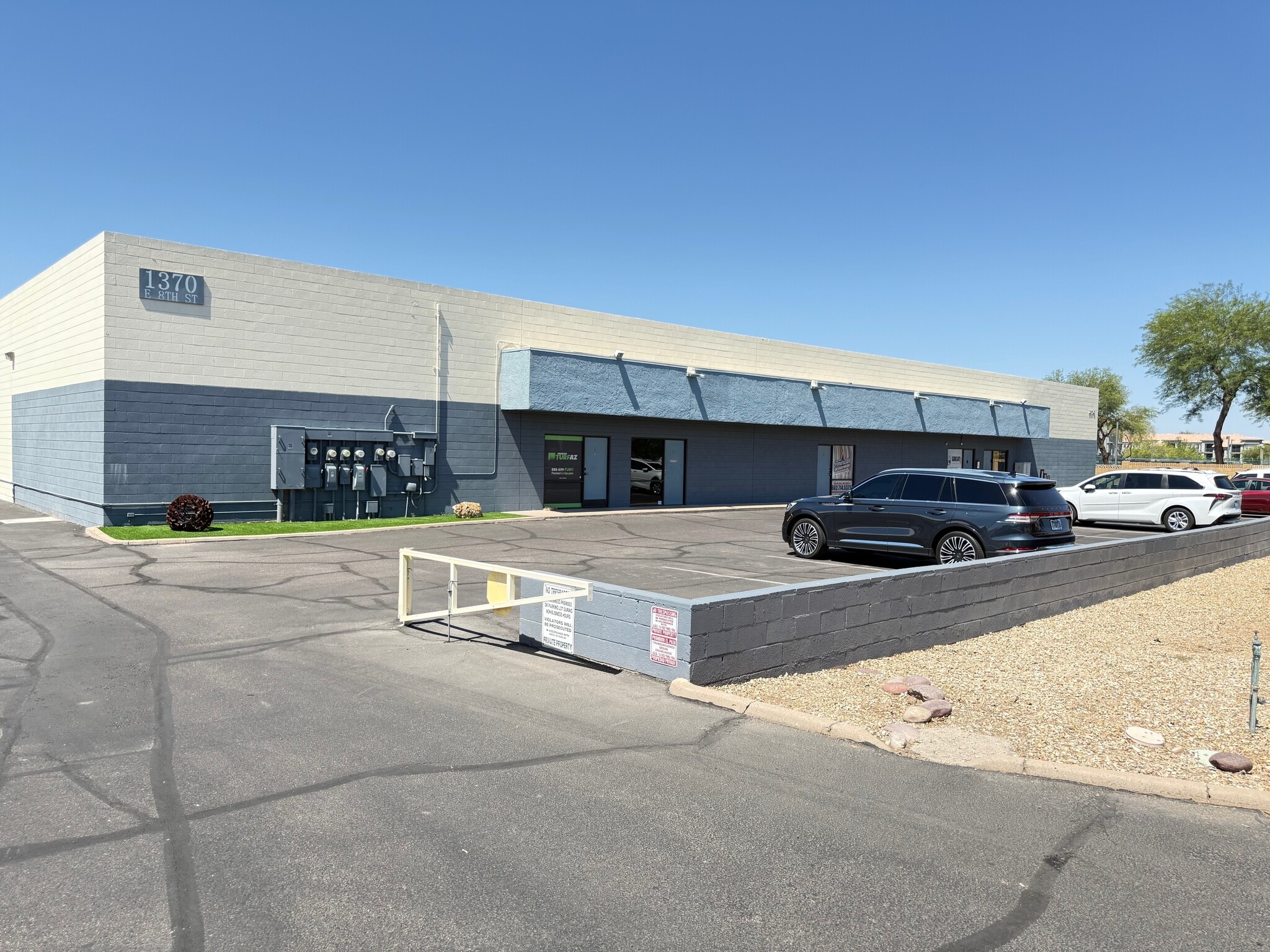 1370 E 8th St, Tempe, AZ à louer Photo de l’immeuble– Image 1 sur 6