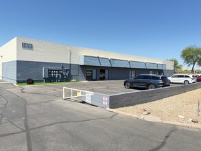 1370 E 8th St, Tempe, AZ à louer Photo de l’immeuble– Image 1 sur 6