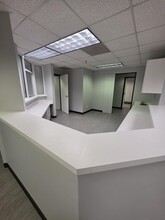 4102 Woodlawn Ave, Pasadena, TX à louer Photo intérieure– Image 2 sur 12