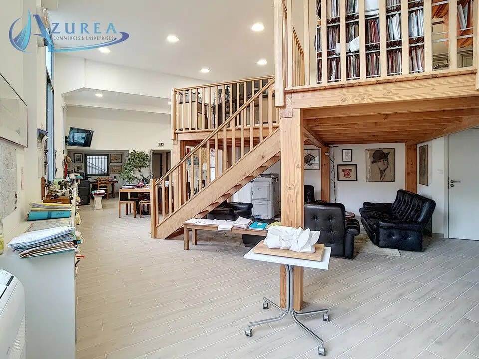 Bureau dans Saint-André-de-la-Roche à vendre Photo intérieure– Image 1 sur 5