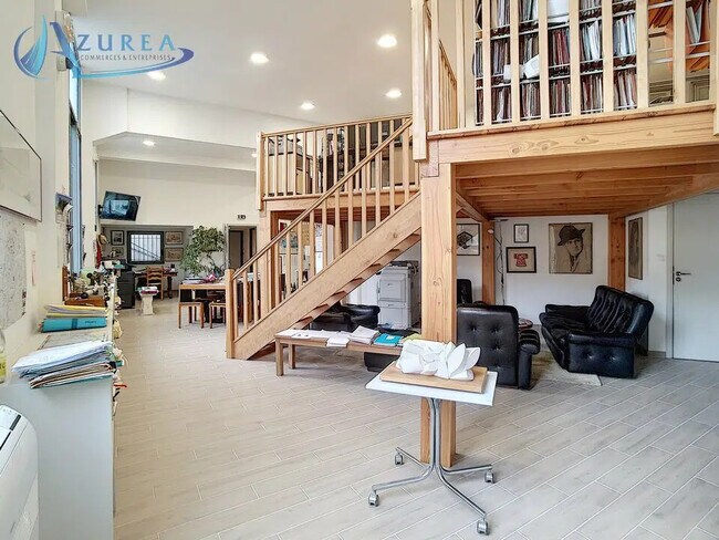 Plus de détails pour Bureau à vendre