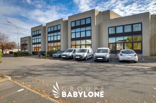 Plus de détails pour 162 Avenue De Stalingrad, Colombes - Bureau à louer