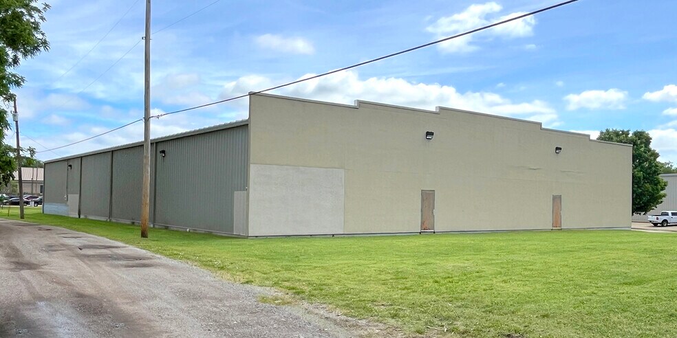 1411 SE Monroe St, Topeka, KS à vendre - Photo de l’immeuble – Image 2 sur 2