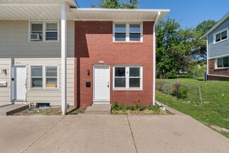 Plus de détails pour 2704-2712 Magnolia Dr, Bettendorf, IA - Logement à vendre