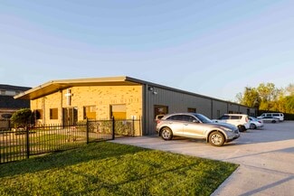 Plus de détails pour 38-40 Wilson Rd, Humble, TX - Industriel/Logistique à louer