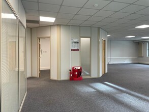 3 Michaelson Sq, Livingston à louer Photo intérieure– Image 2 sur 4