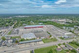 Plus de détails pour 801 W Lake Ave, Peoria, IL - Local commercial à louer