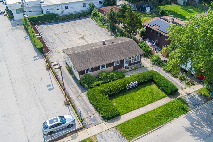 205 Pinecroft Dr, Roselle, IL à vendre - Photo de l’immeuble – Image 3 sur 21