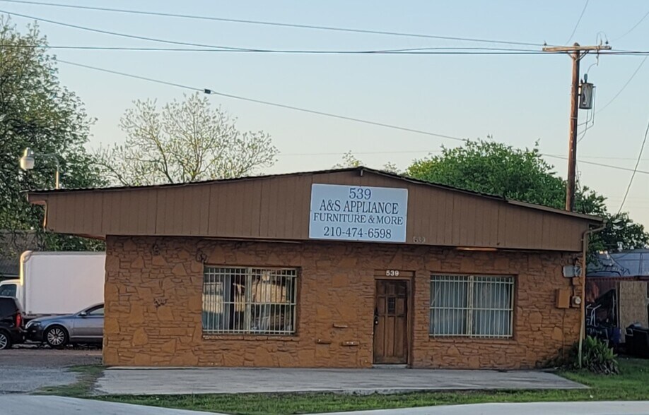 539 Enrique M Barrera, San Antonio, TX à vendre - Photo principale – Image 1 sur 4