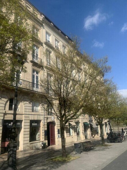 Bureau dans Bordeaux à louer - Photo de l’immeuble – Image 3 sur 9