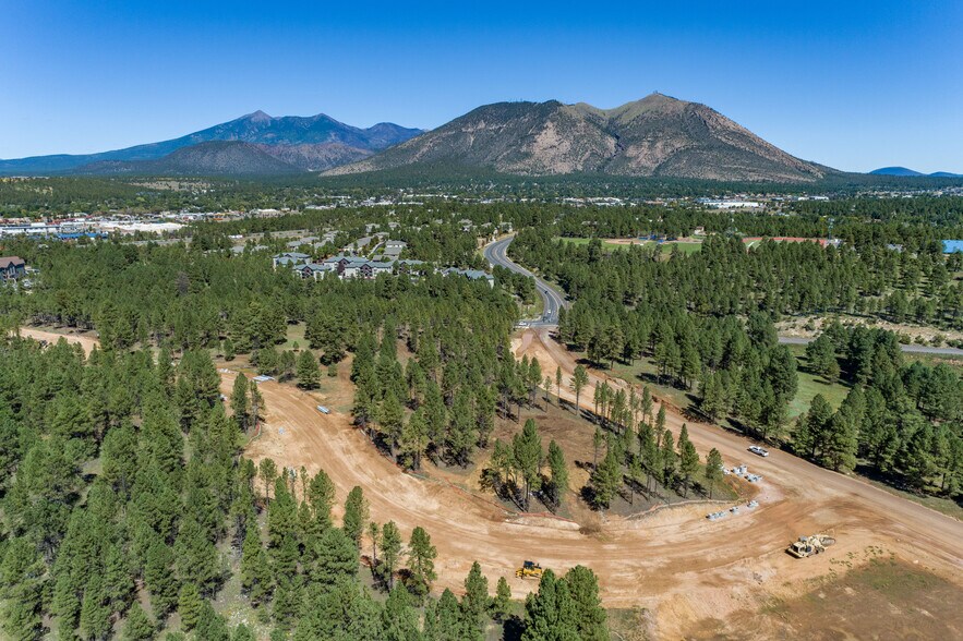 3200 E Butler Ave, Flagstaff, AZ à vendre - Photo principale – Image 1 sur 5