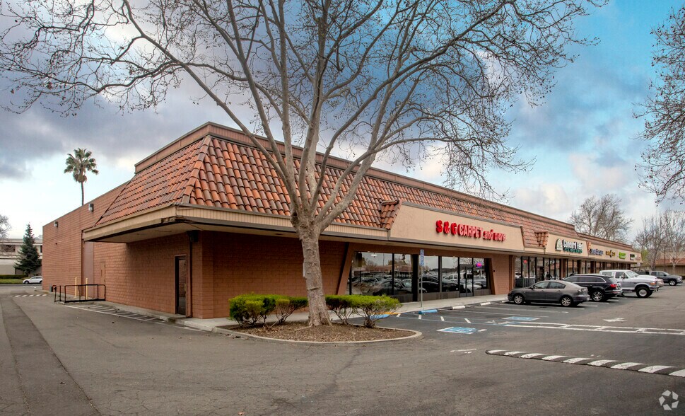 7102-7114 Dublin Blvd, Dublin, CA à louer - Photo de l’immeuble – Image 3 sur 4