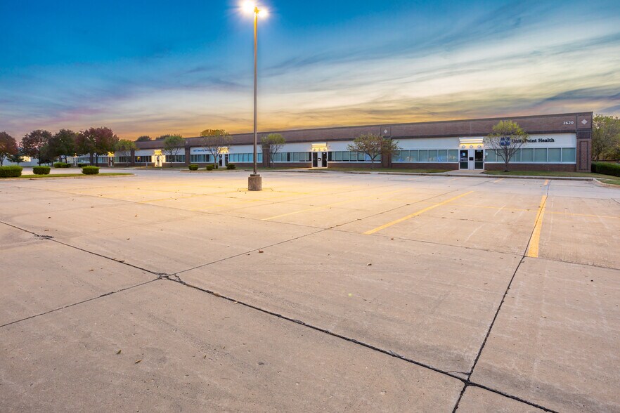 3620 SW 61st St, Des Moines, IA à louer - Photo de l’immeuble – Image 2 sur 4