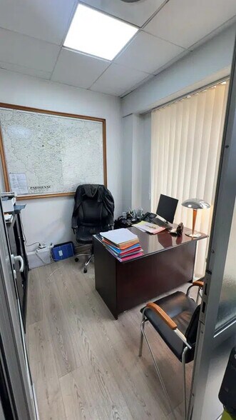 Local commercial dans Les Lilas à vendre - Photo de l’immeuble – Image 3 sur 8