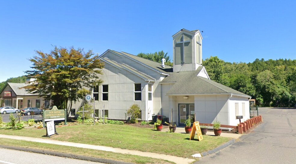 505 S Main St, Thomaston, CT à vendre - Photo de l’immeuble – Image 2 sur 12