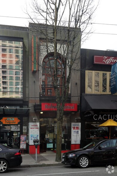 1126-1128 Robson St, Vancouver, BC à vendre - Photo de l’immeuble – Image 3 sur 5