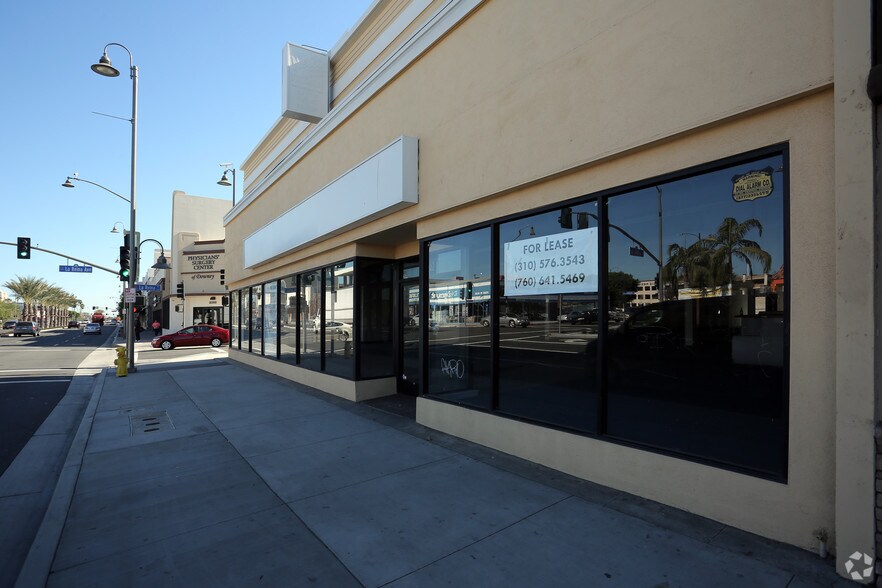 8152 Firestone Blvd, Downey, CA à louer - Photo de l’immeuble – Image 3 sur 5