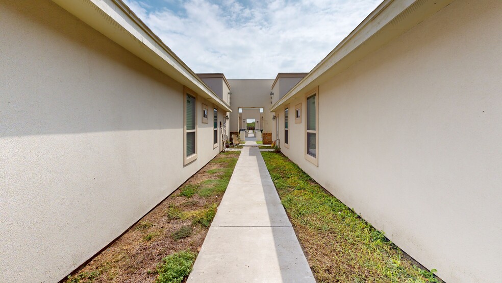 2413 N Mojave, Edinburg, TX à vendre - Numérisation 3D Matterport – Image 3 sur 31