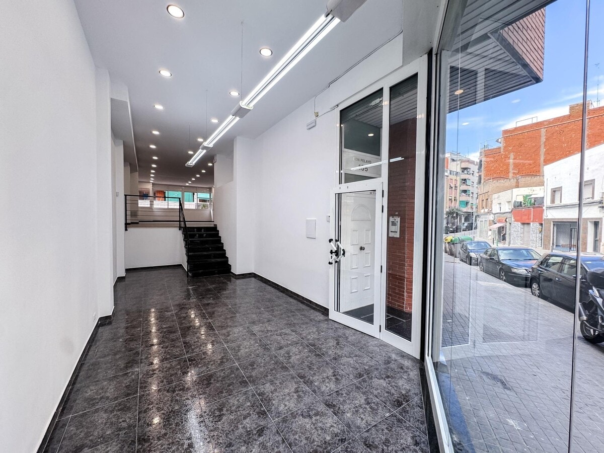 Badalona, BAR 08914 - Lot 1 - - Photo intérieure - Image 1 of 10