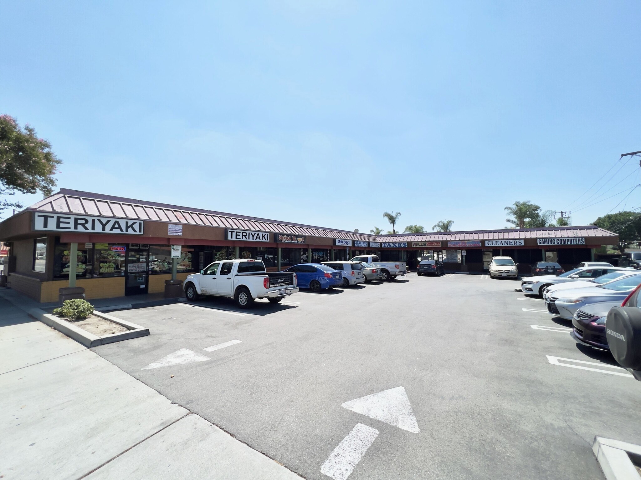 13300-13310 Valley Blvd, La Puente, CA à vendre Photo principale– Image 1 sur 10