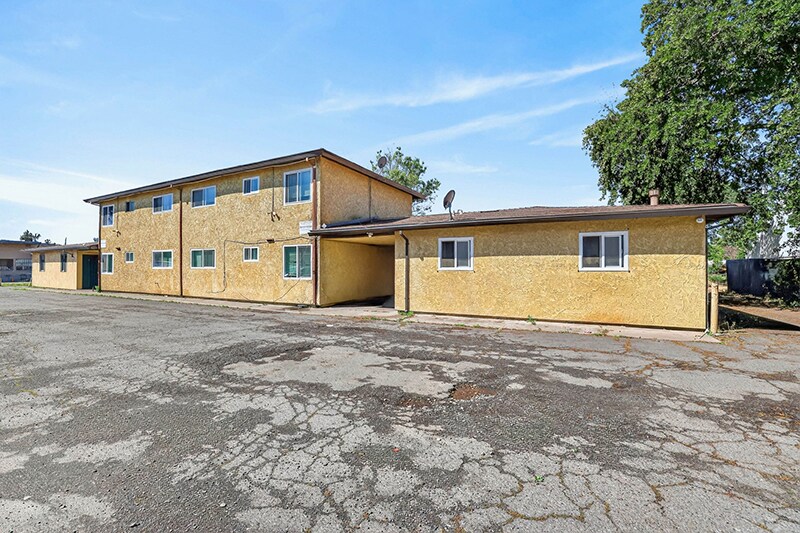 6820 7th Ave, Rio Linda, CA à vendre - Photo de l’immeuble – Image 3 sur 35