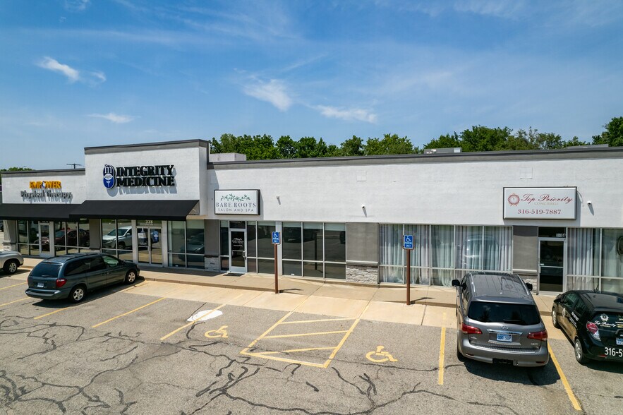 338 S Andover Rd, Andover, KS à louer - Photo de l’immeuble – Image 3 sur 18