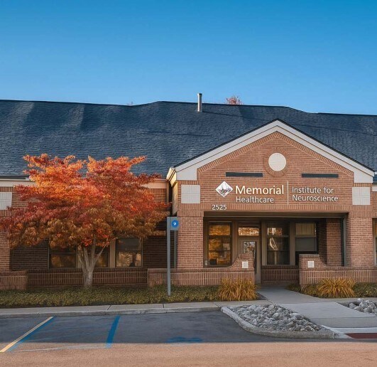 2525 Jolly Rd, Okemos, MI à vendre - Photo de l’immeuble – Image 2 sur 3