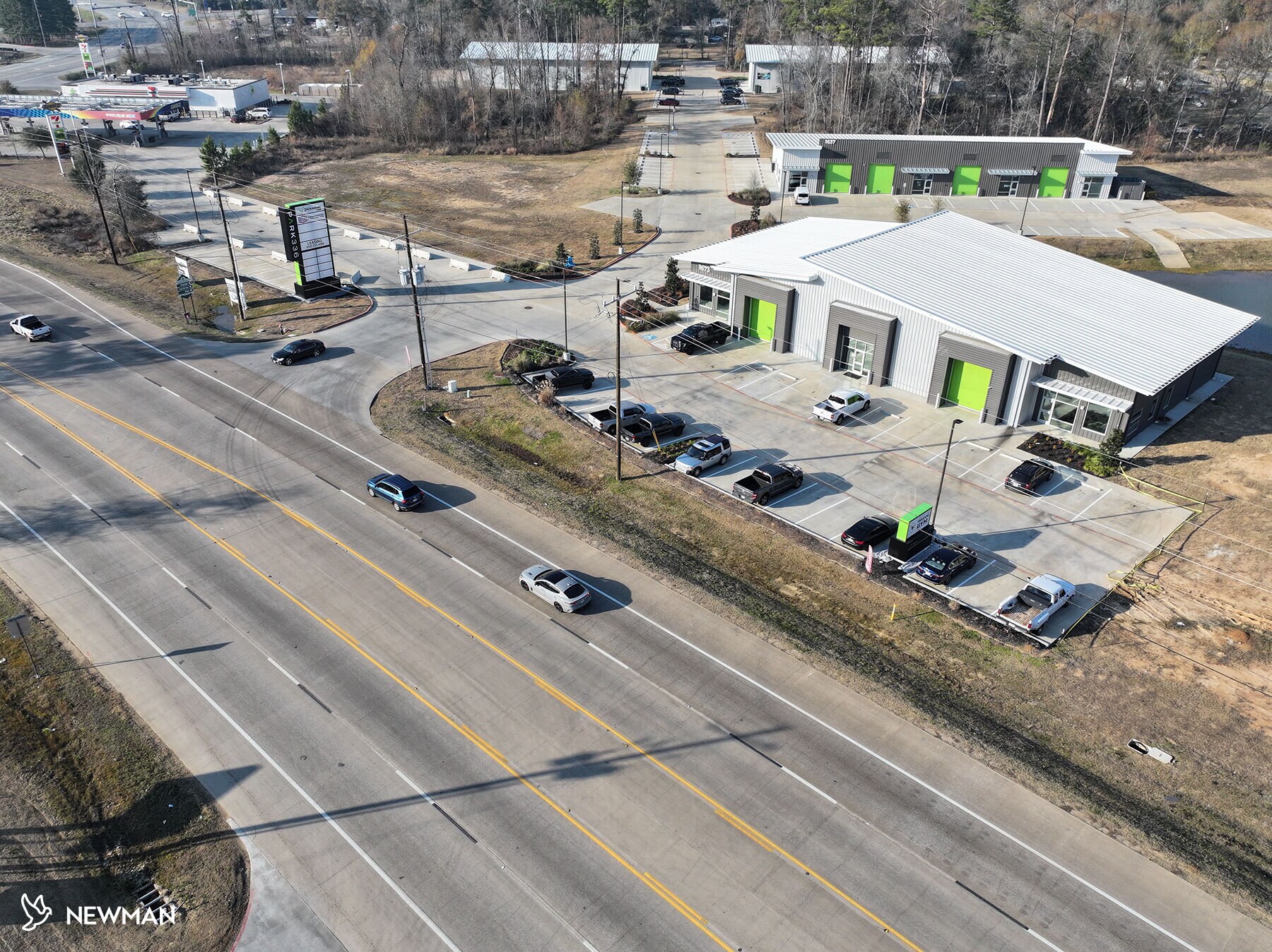 1615 N Loop 336 E, Conroe, TX à vendre Photo de l’immeuble– Image 1 sur 13