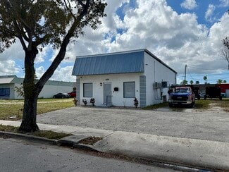 Plus de détails pour 1308 SE 47th St, Cape Coral, FL - Local d'activités à louer