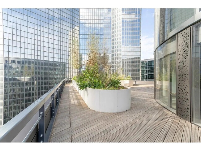 Plus de détails pour 16 Rue Henri Régnault, Courbevoie - Bureau à louer