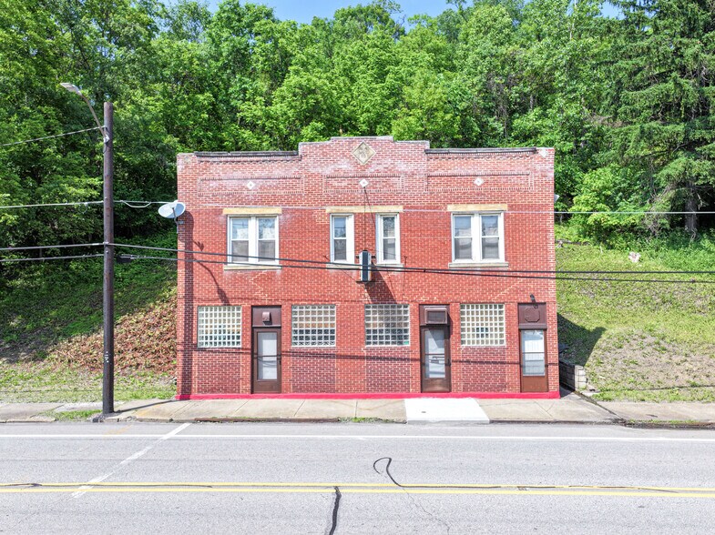 936 Broadway, Pitcairn, PA à vendre - Photo de l’immeuble – Image 2 sur 22