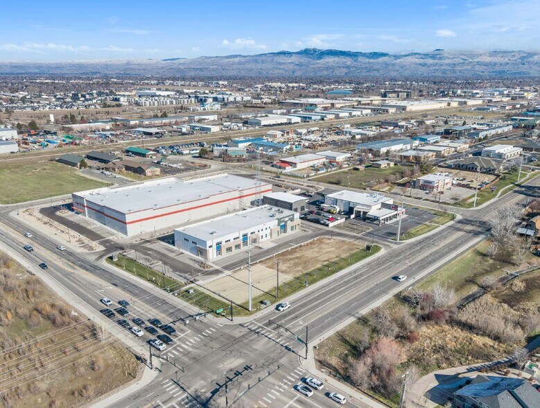 1668 E Franklin Rd, Meridian, ID à louer - Photo de l’immeuble – Image 2 sur 5