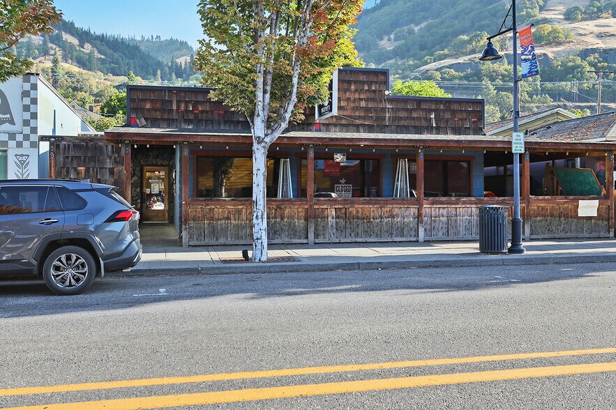 216 W Steuben St, Cook, WA à vendre - Photo de l’immeuble – Image 3 sur 32