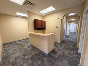 325 N Williamson Blvd, Daytona Beach, FL à louer Photo intérieure– Image 2 sur 15