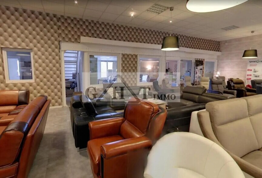 Industriel/Logistique dans Mouroux à vendre - Photo intérieure – Image 3 sur 5