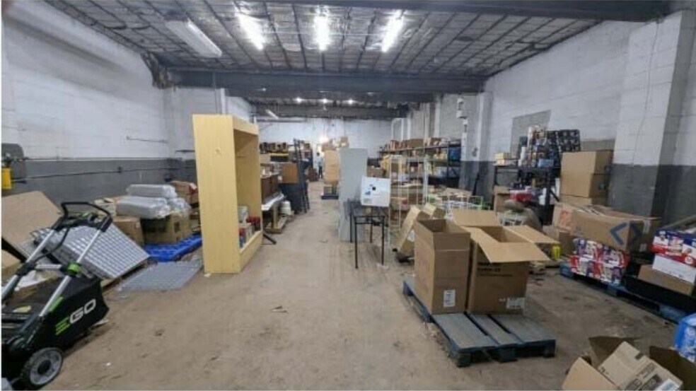 36 Tunxis Ave, Bloomfield, CT à louer - Photo de l’immeuble – Image 2 sur 5