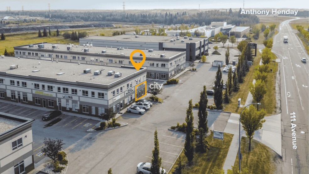 18905 111 Av NW, Edmonton, AB à louer - Photo de l’immeuble – Image 1 sur 15