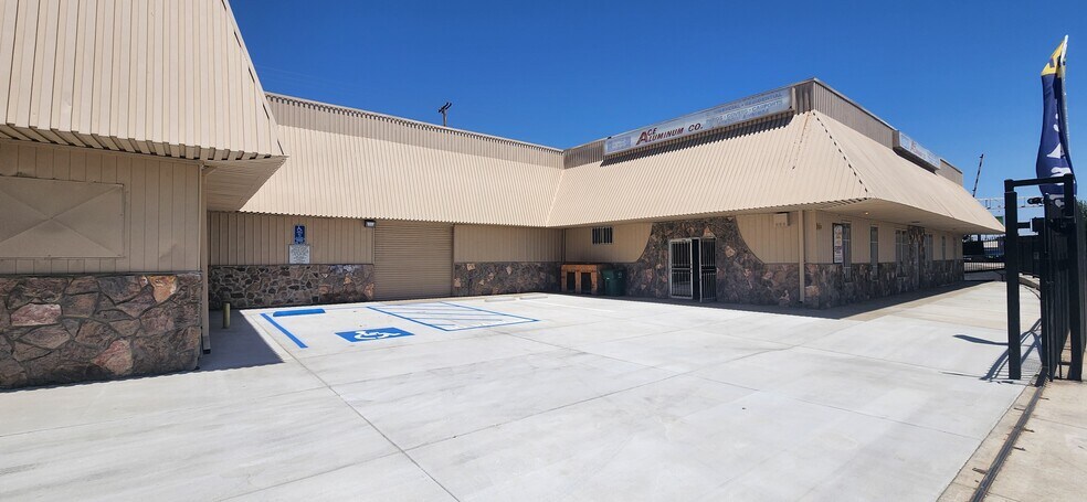 1939 E Olive Ave, Fresno, CA à louer - Photo de l’immeuble – Image 2 sur 7